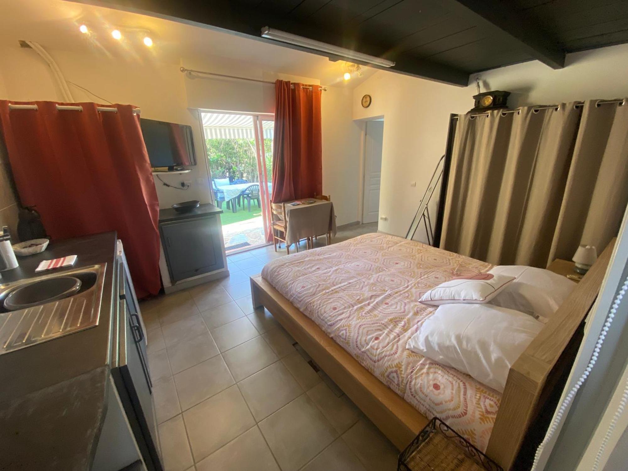 Proche Ajaccio Maisonnette Independante 4 Personnes Au Calme Alata Extérieur photo